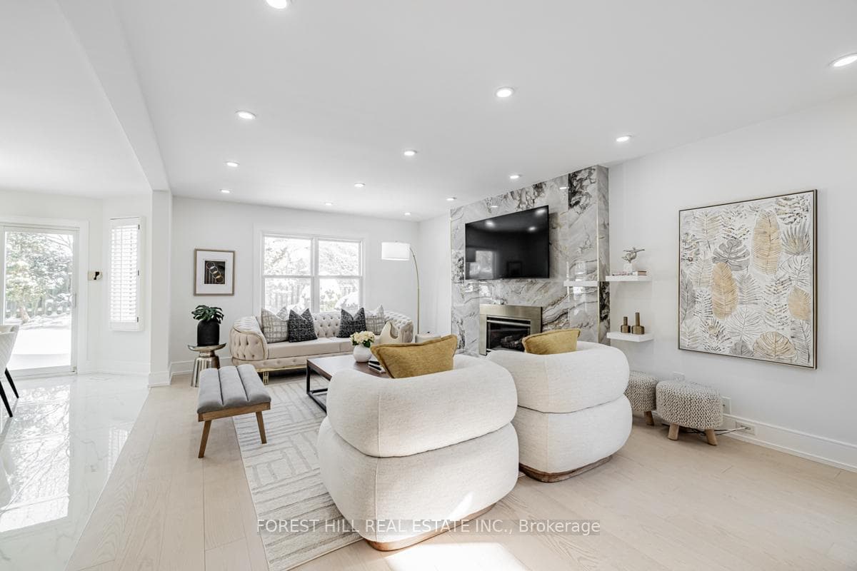 82 Devonsleigh Boulevard photo 11
