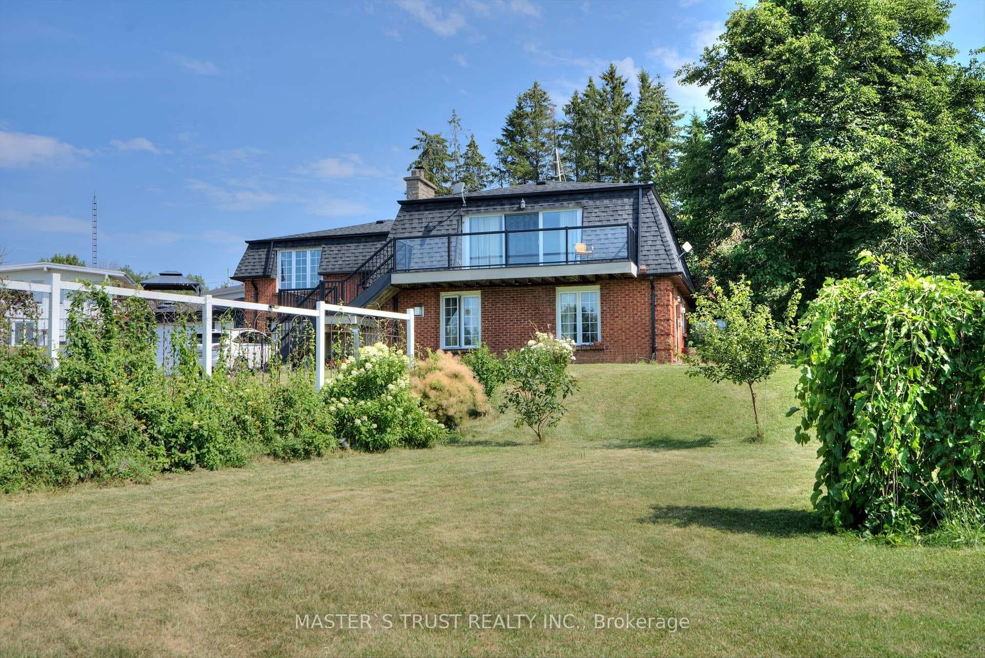 200 SUMMIT Drive photo 3