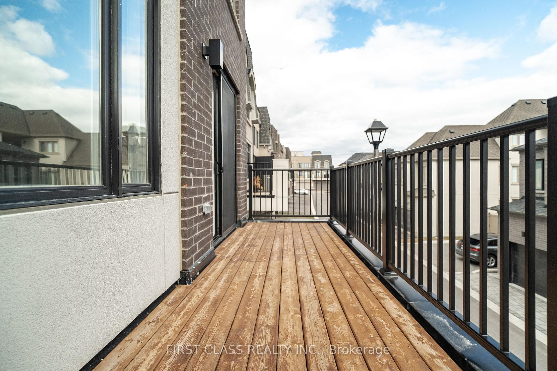 15 Guardhouse Crescent photo 49