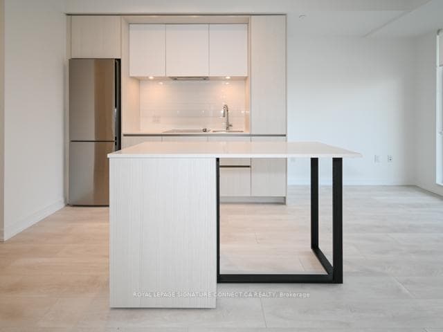 225 Sumach Street Unit 710 photo 9