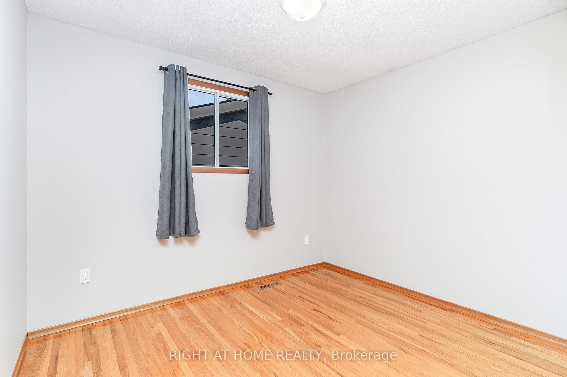 420 Safari Drive photo 15