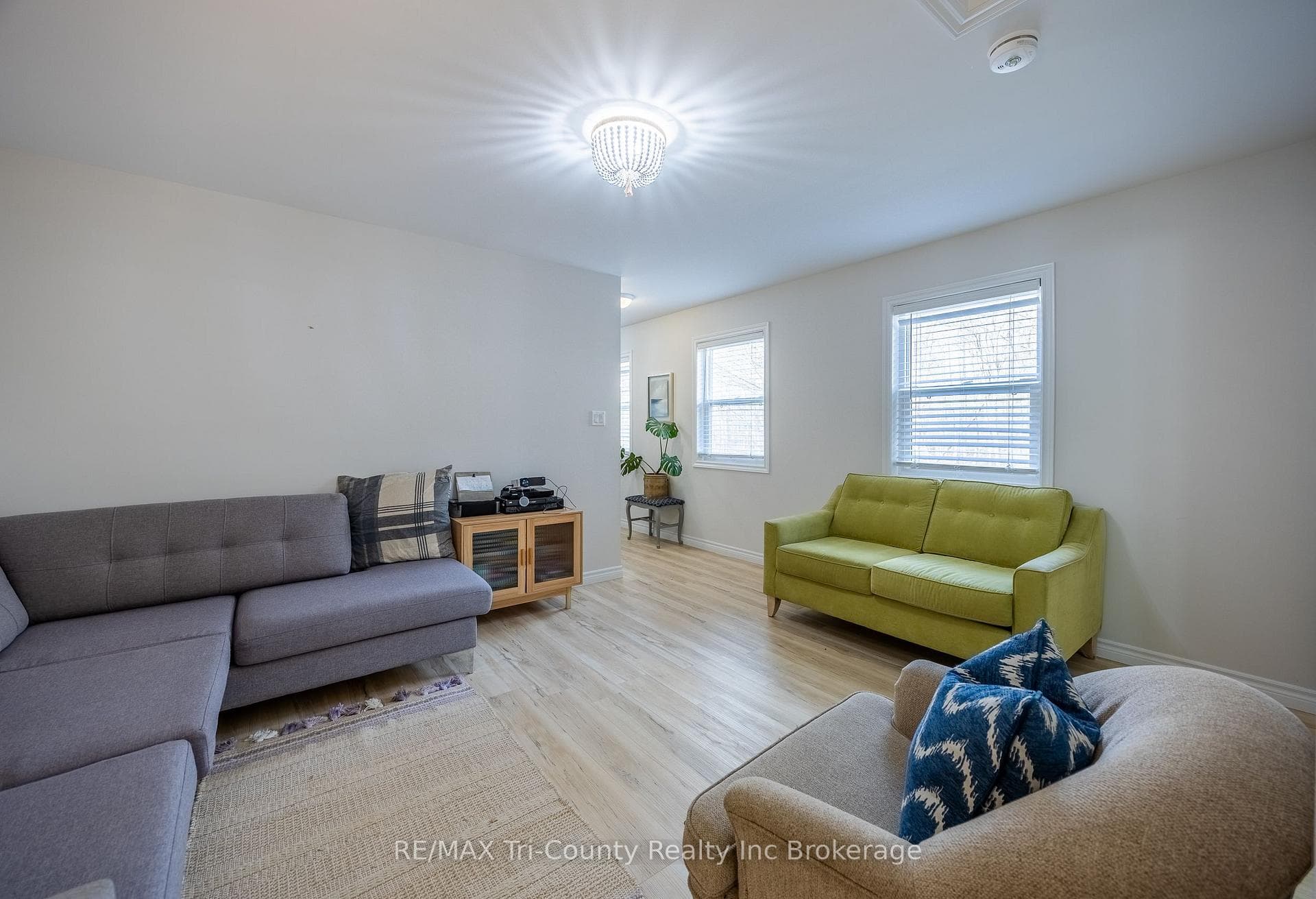 6 Addison Street photo 22