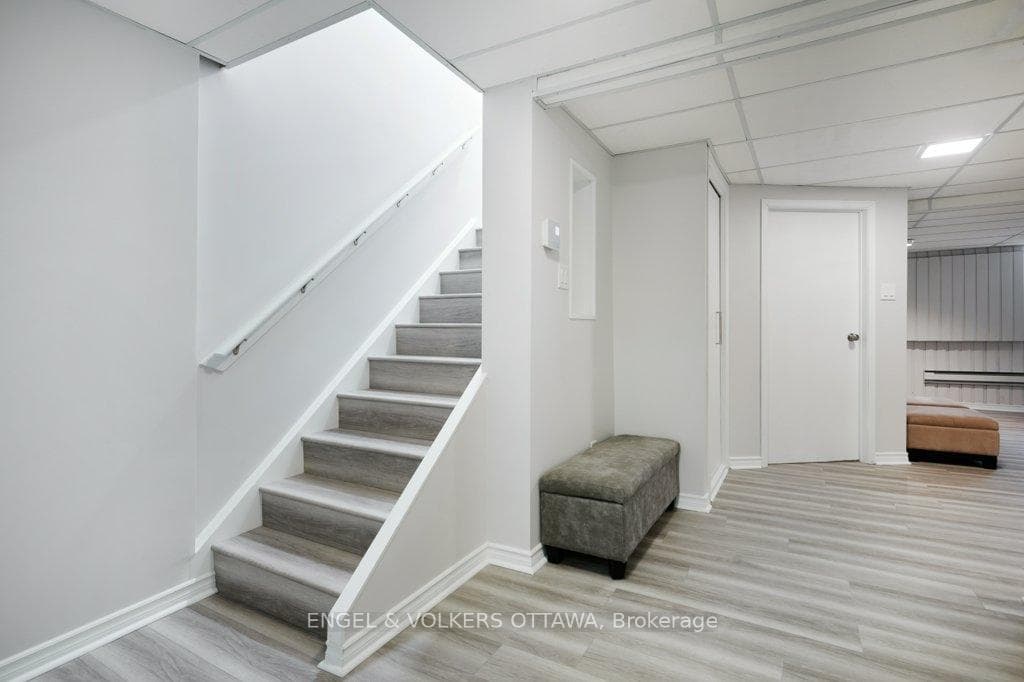 46 Bethune Court photo 30