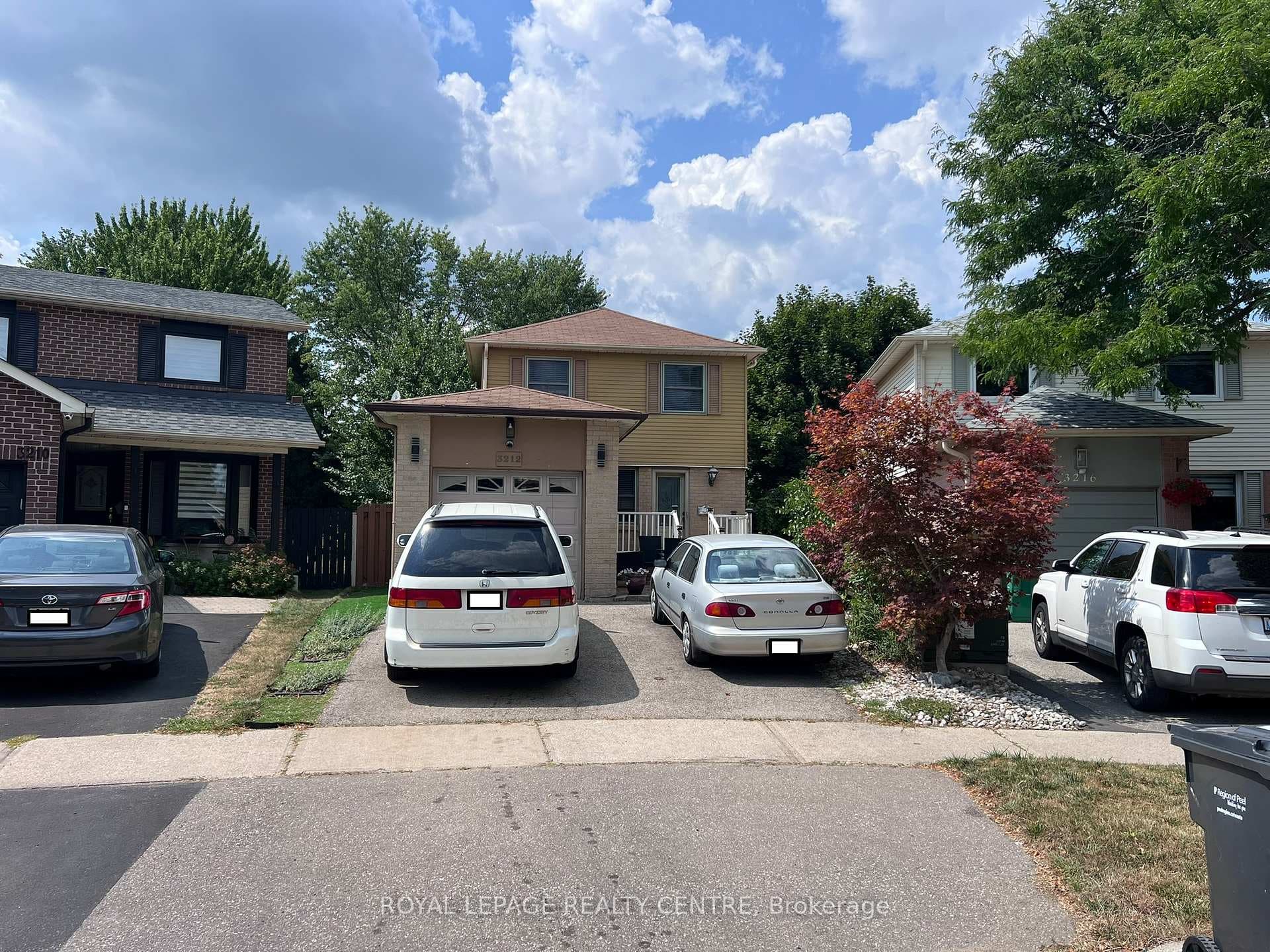 3212 Mccarron Crescent photo 1