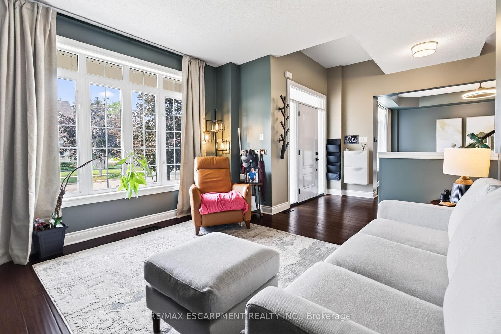 16 Watercliff Place photo 6