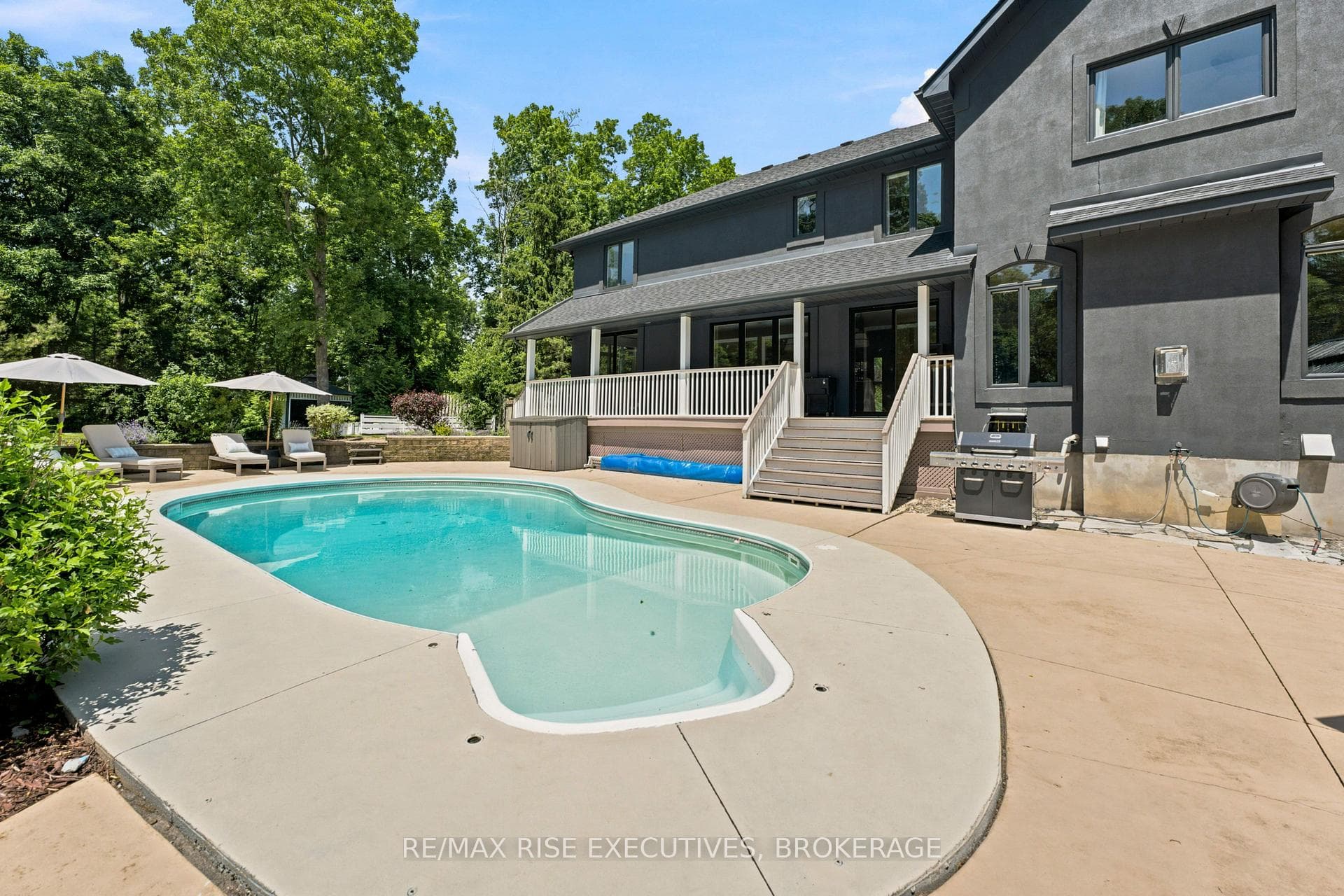 648 Woodland Place photo 45