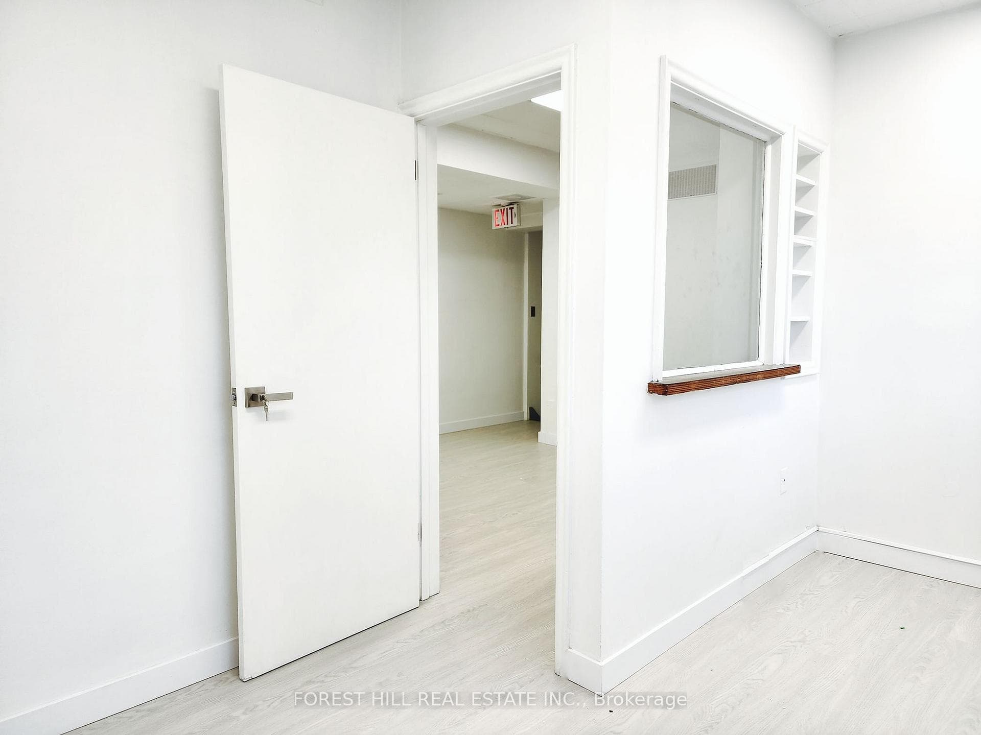 226 Bathurst Street Unit 250 photo 6