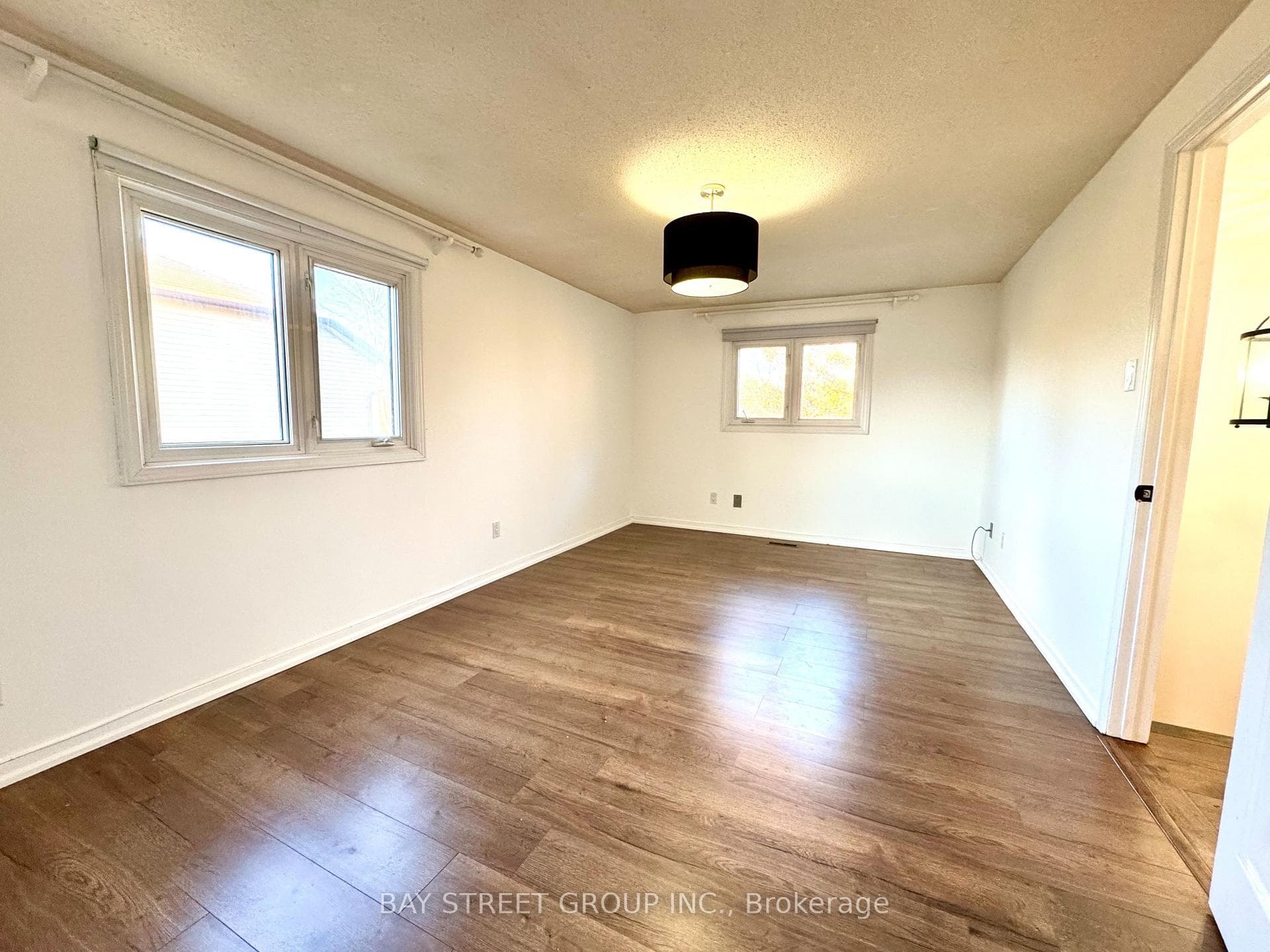 75 Anstead Crescent photo 15