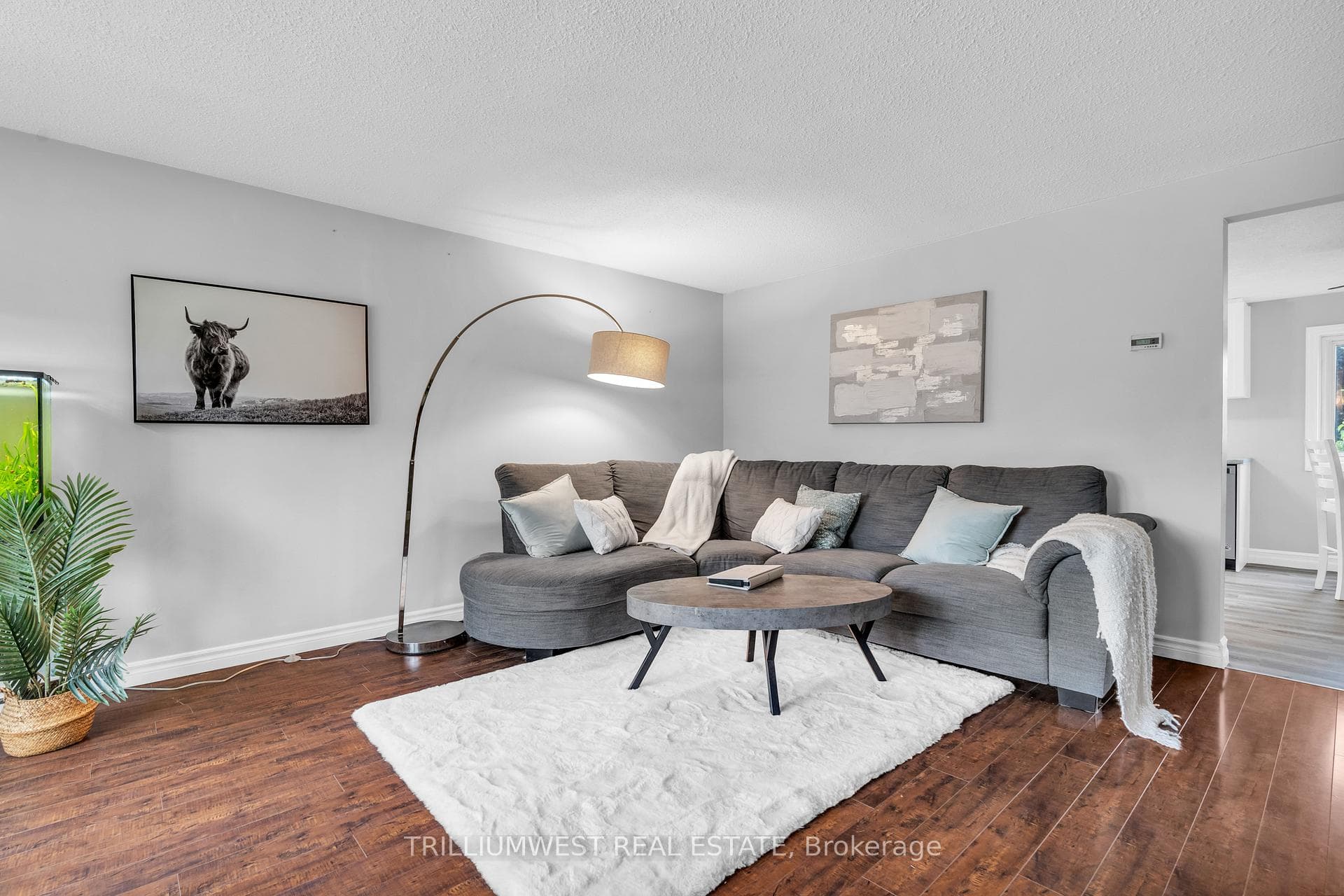 72 Cluthe Crescent photo 3