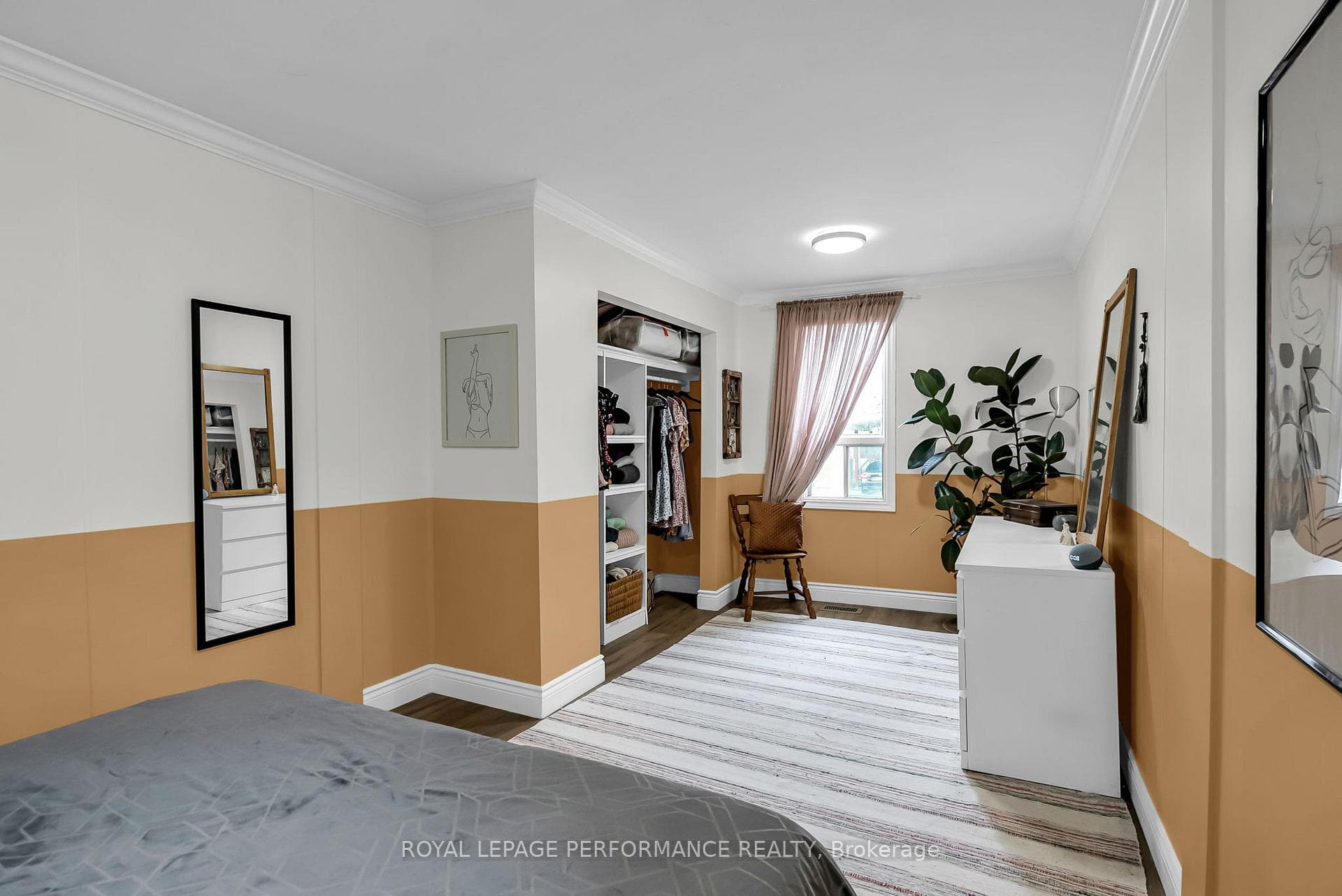40 Cartier Avenue photo 14