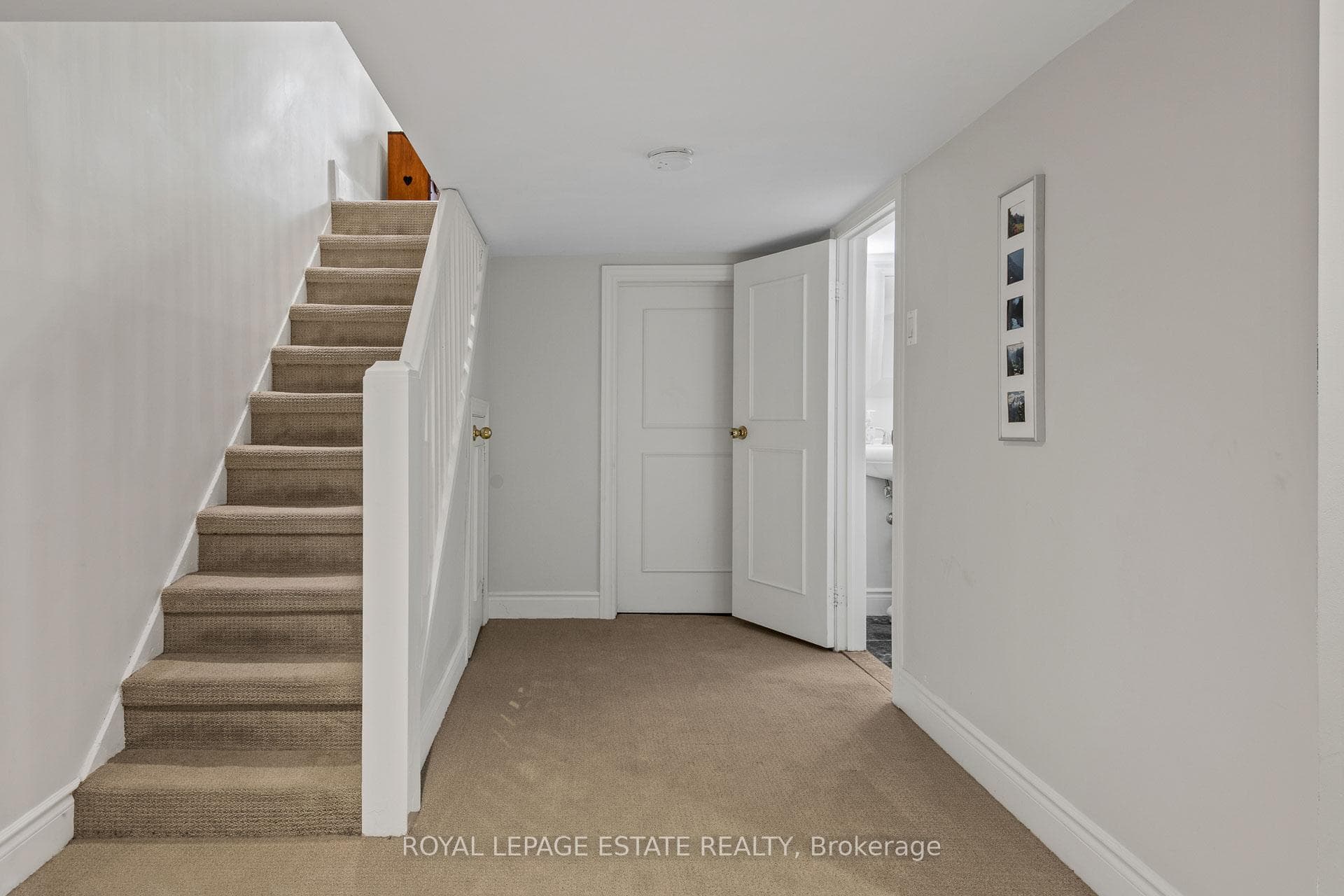512 Soudan Avenue photo 22