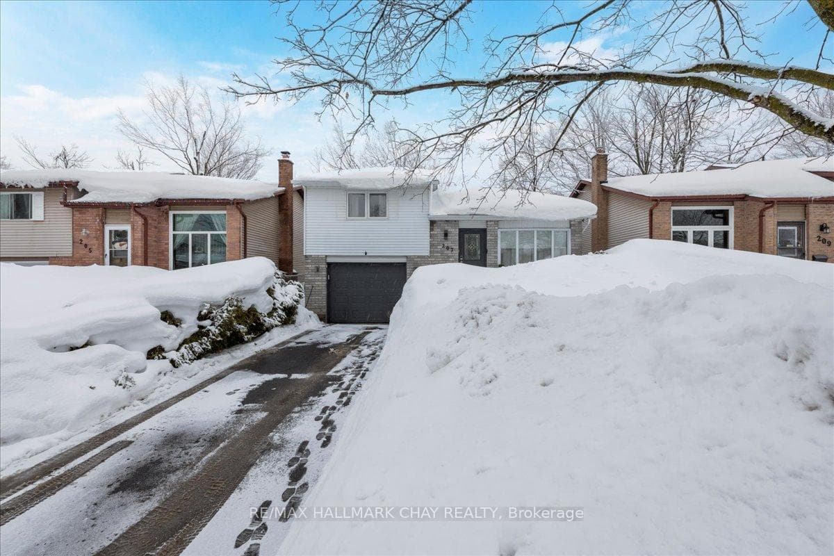 207 Burns Circle photo 2