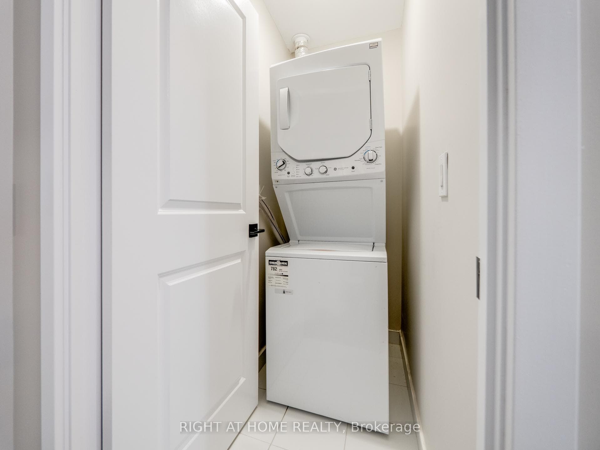 2489 Taunton Road Unit 223 photo 22