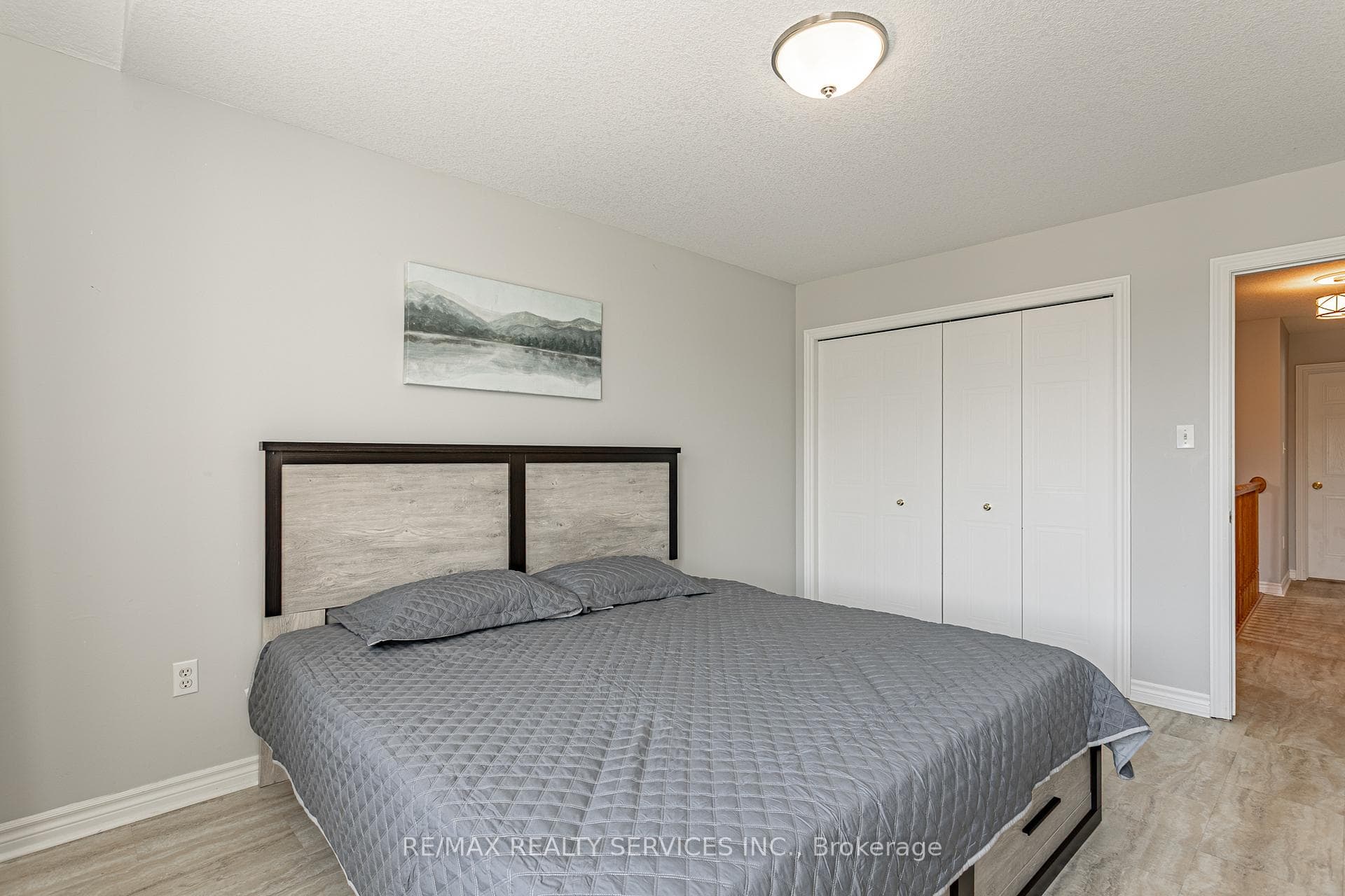 829 Oakcrossing Road photo 33