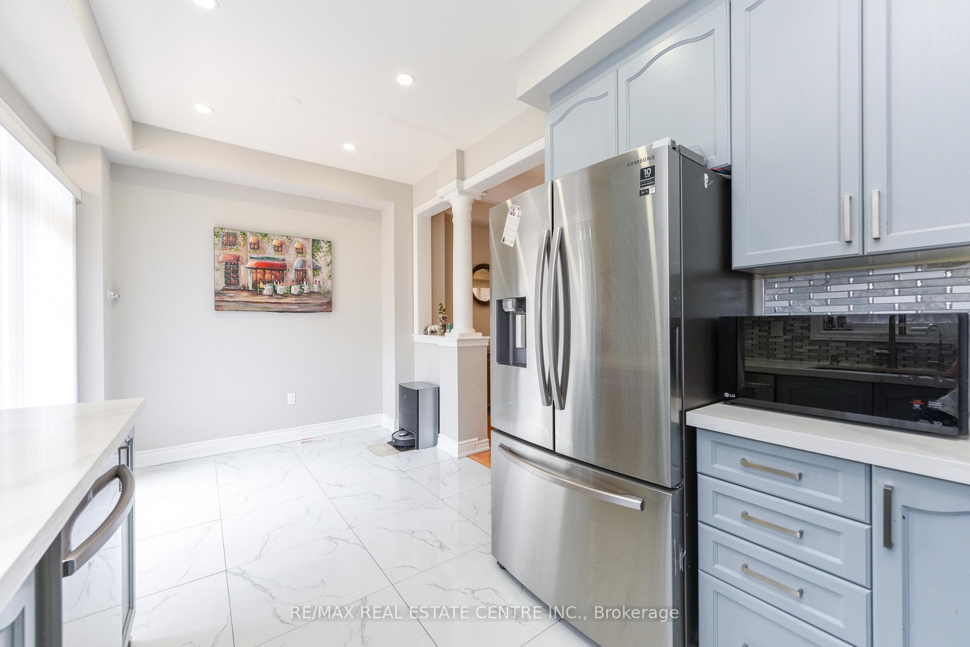 682 Megson Terrace photo 13