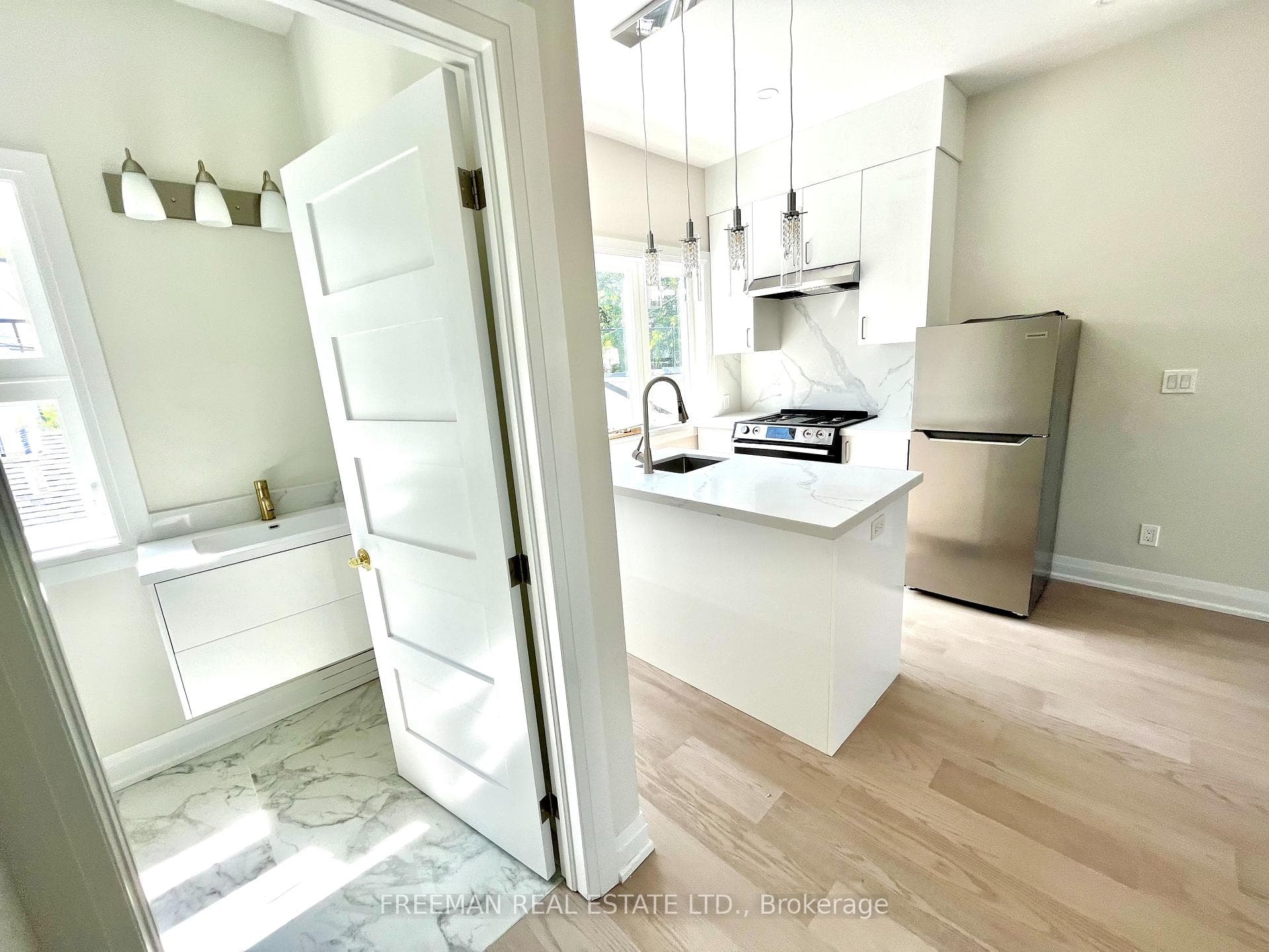 916 Manning Avenue Unit Laneway photo 7