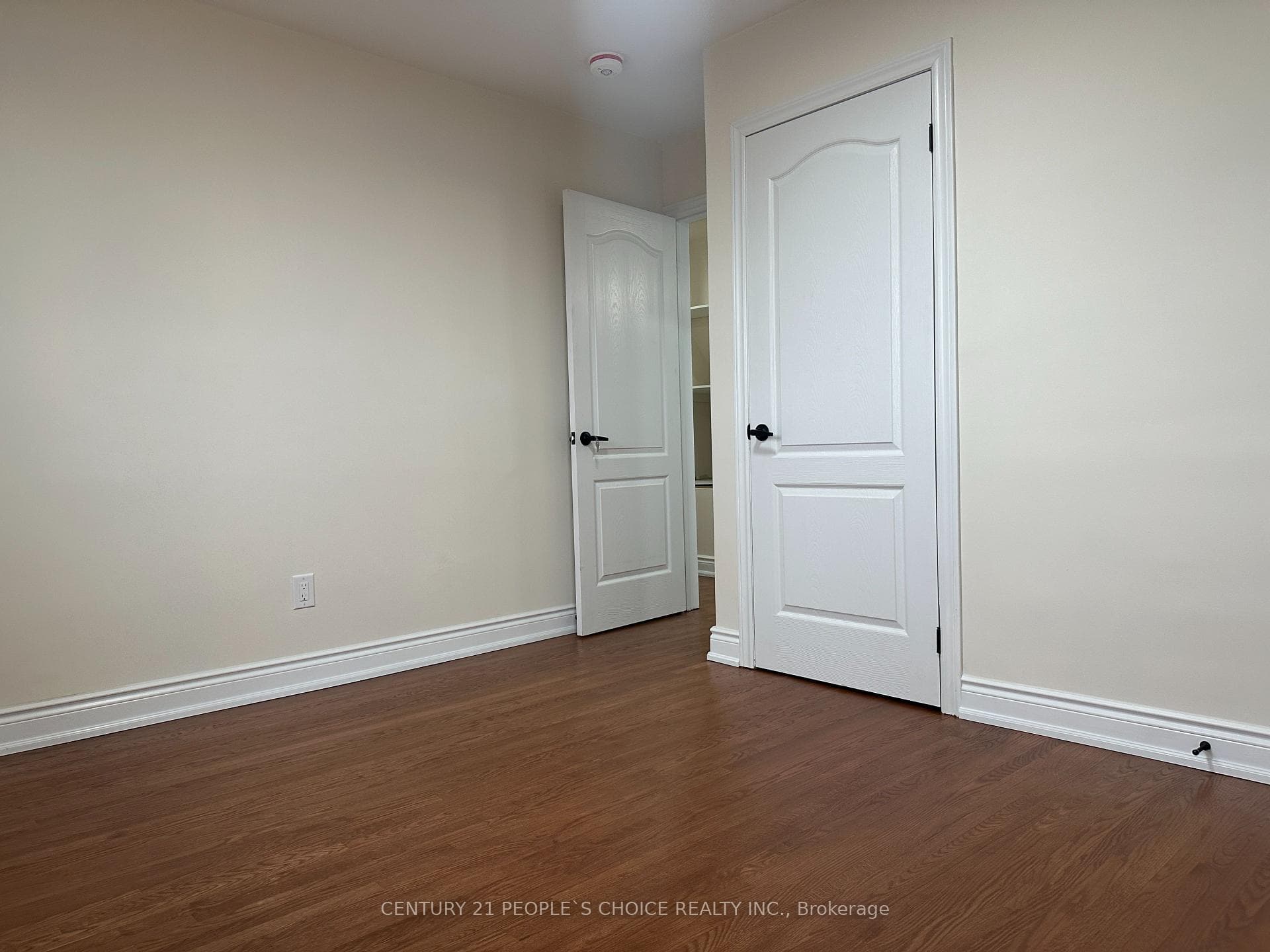 7490 Middleshire Drive photo 44