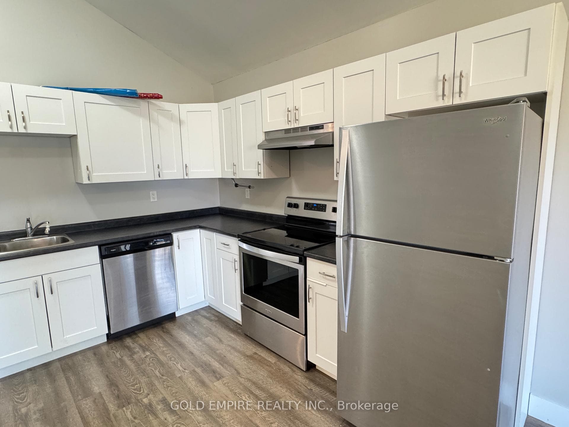 261 Cairn Street photo 12