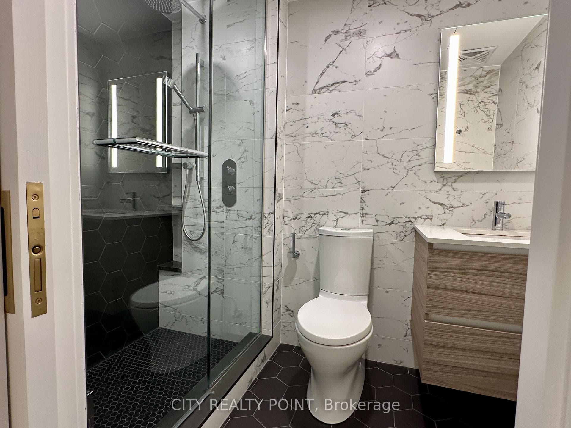 2 Clarendon Avenue Unit 118 photo 8