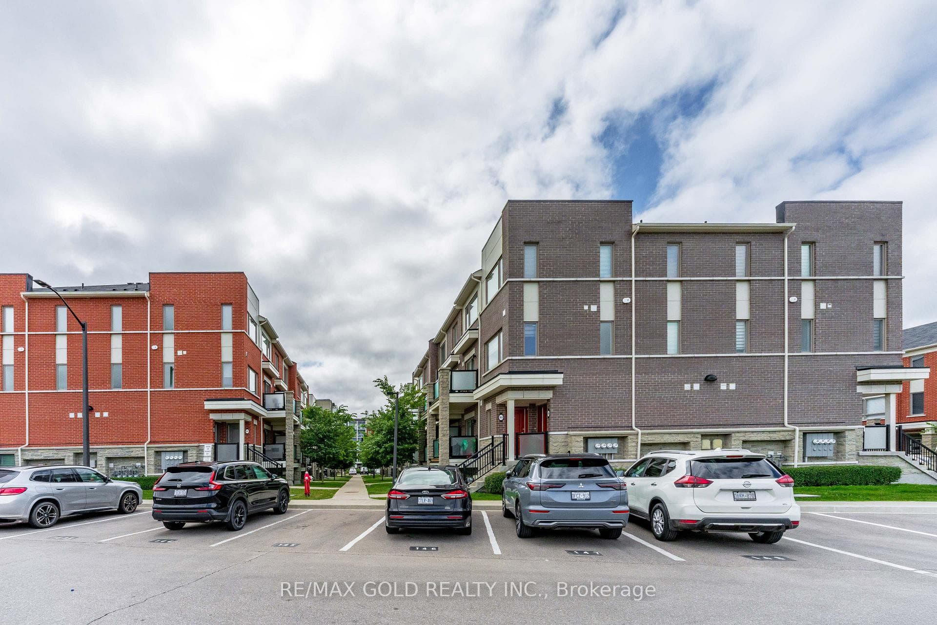 240 Lagerfeld Drive Unit 16 photo 43