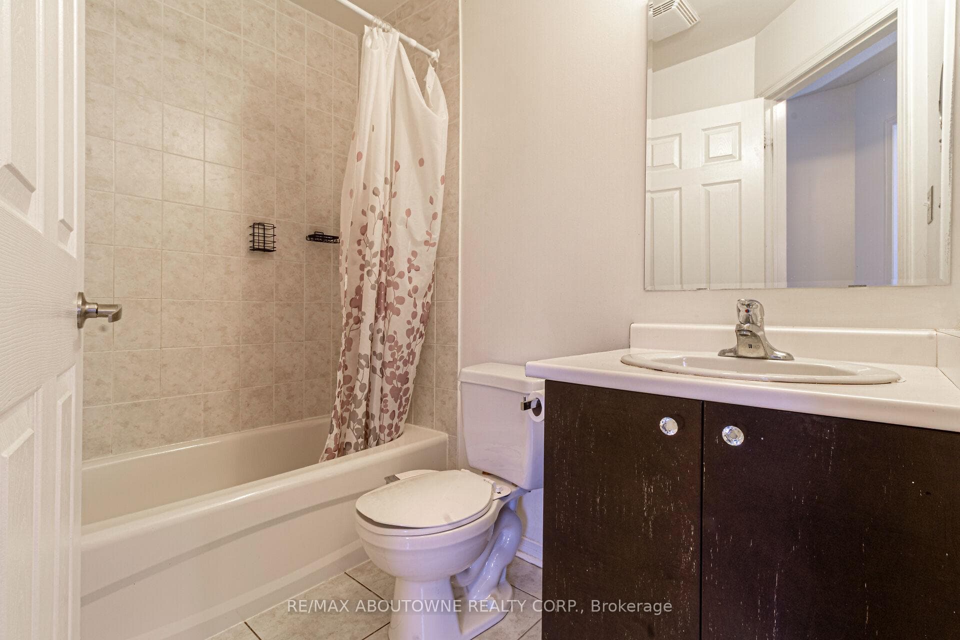 7121 Fairmeadow Crescent photo 32