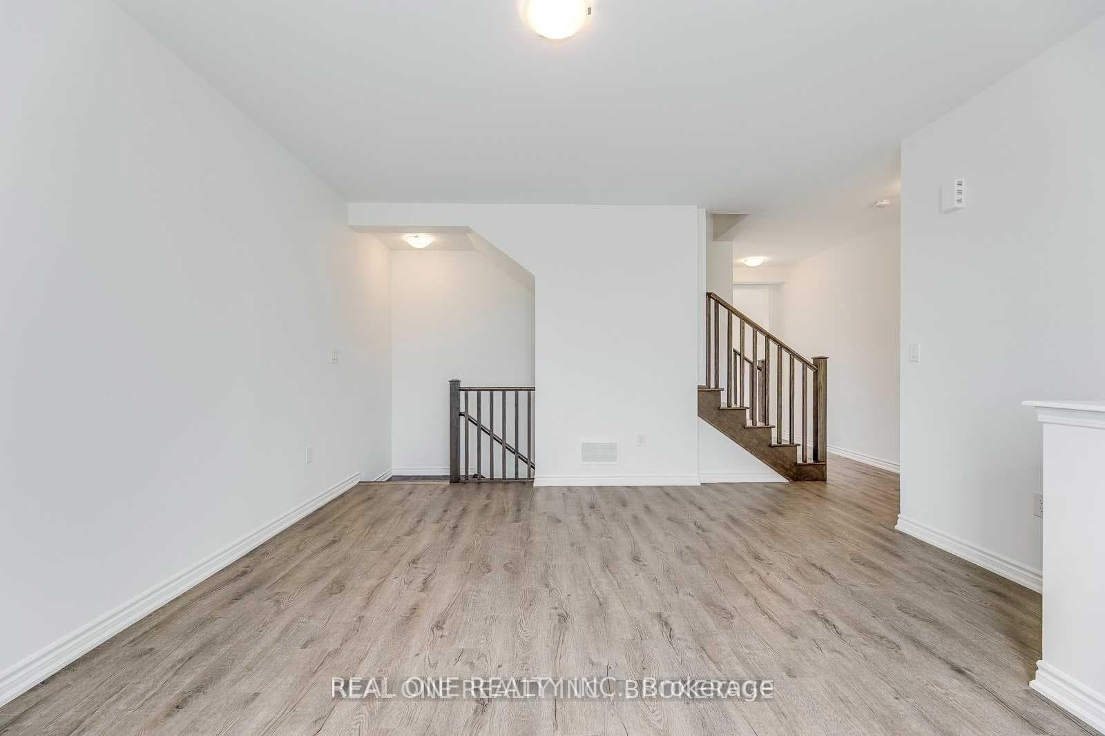 980 Logan Drive Unit 34 photo 6