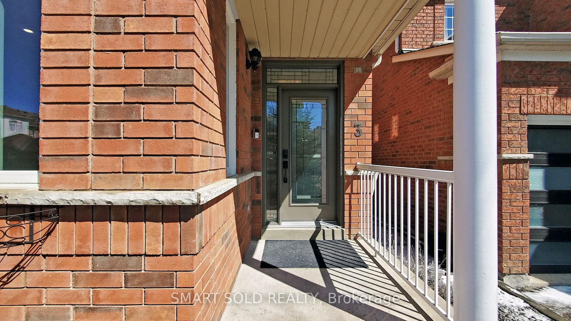 3 Manorwood Drive photo 3