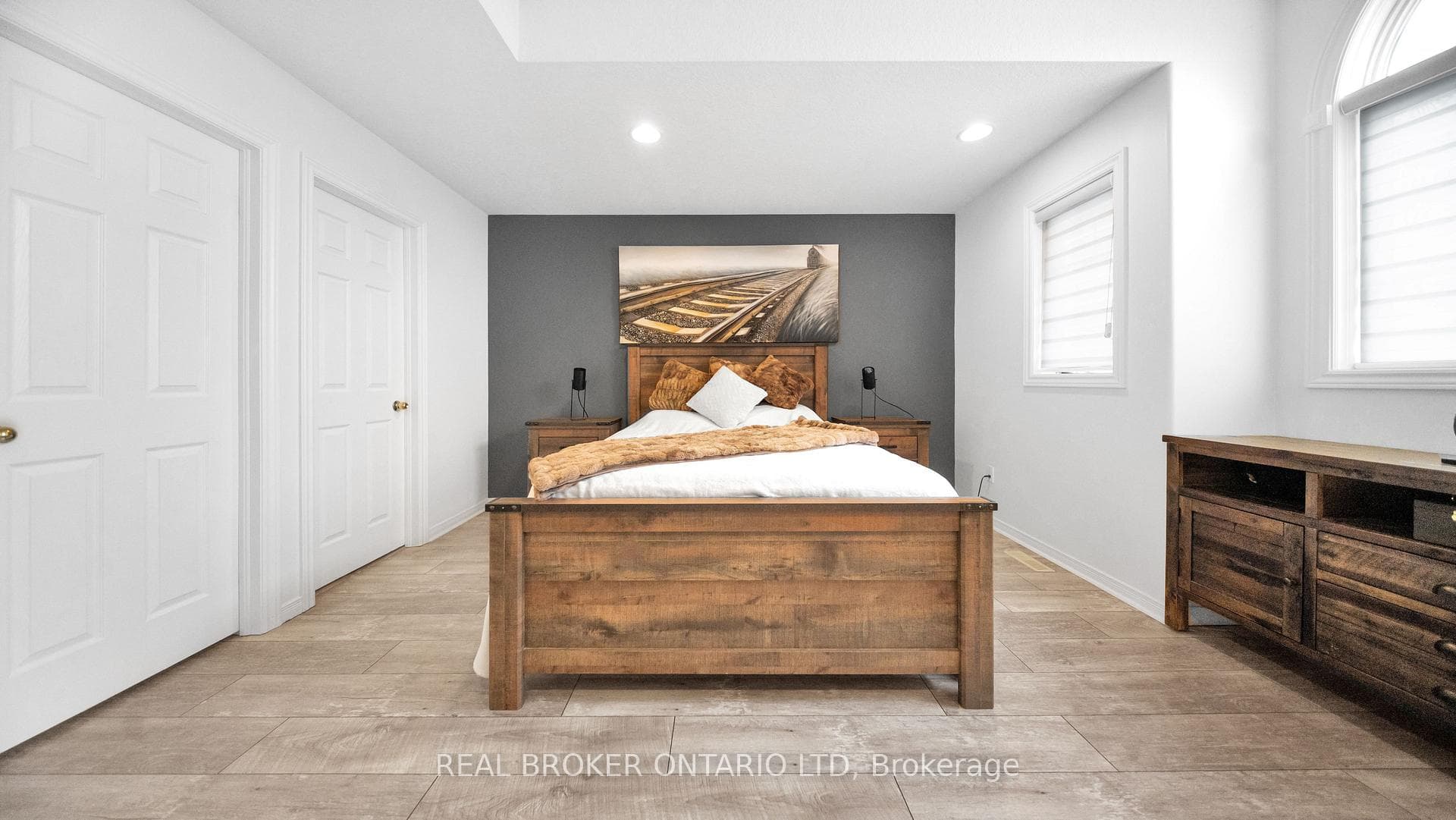 949 Blythwood Road photo 21