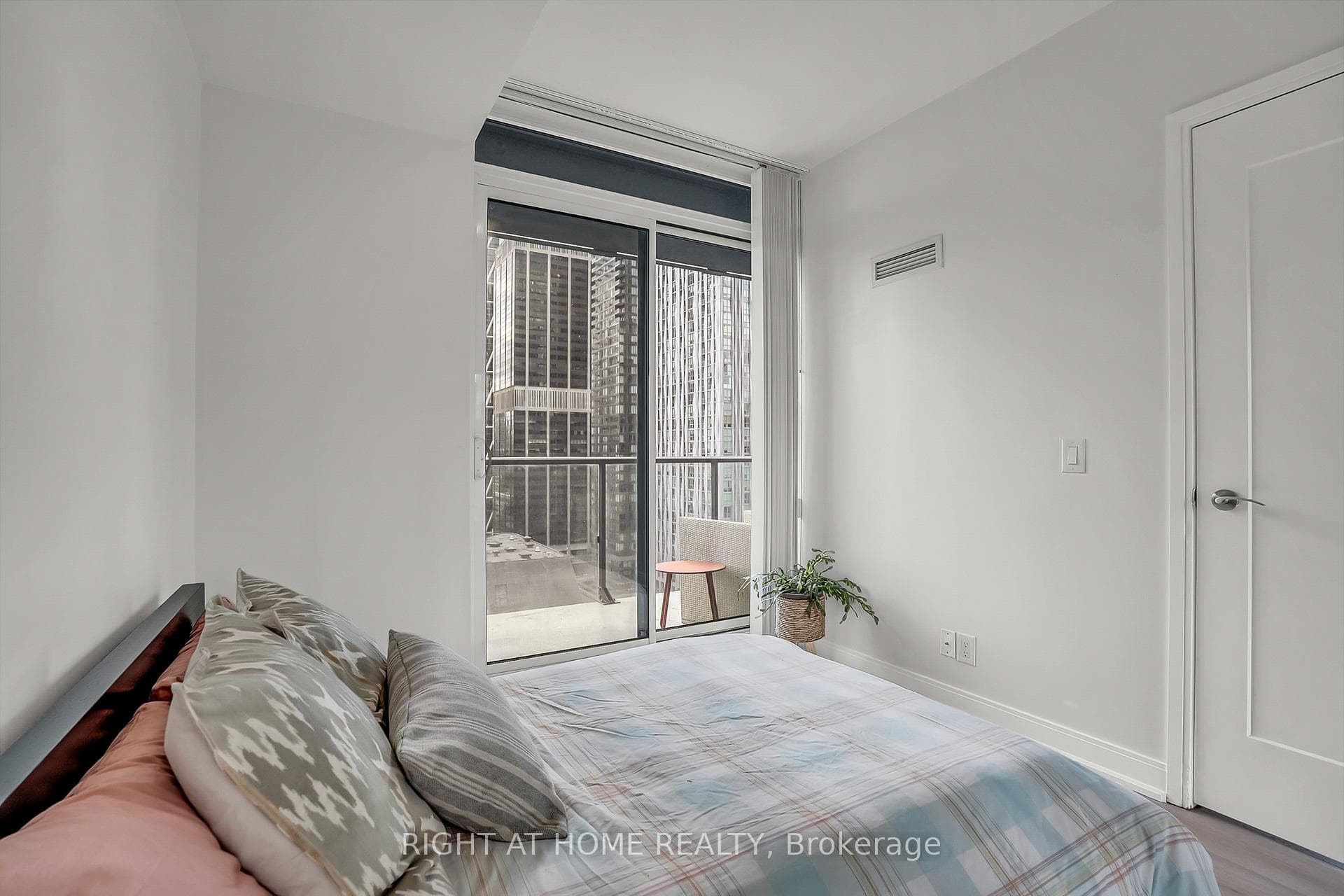 825 Church Street Unit 2109 photo 23
