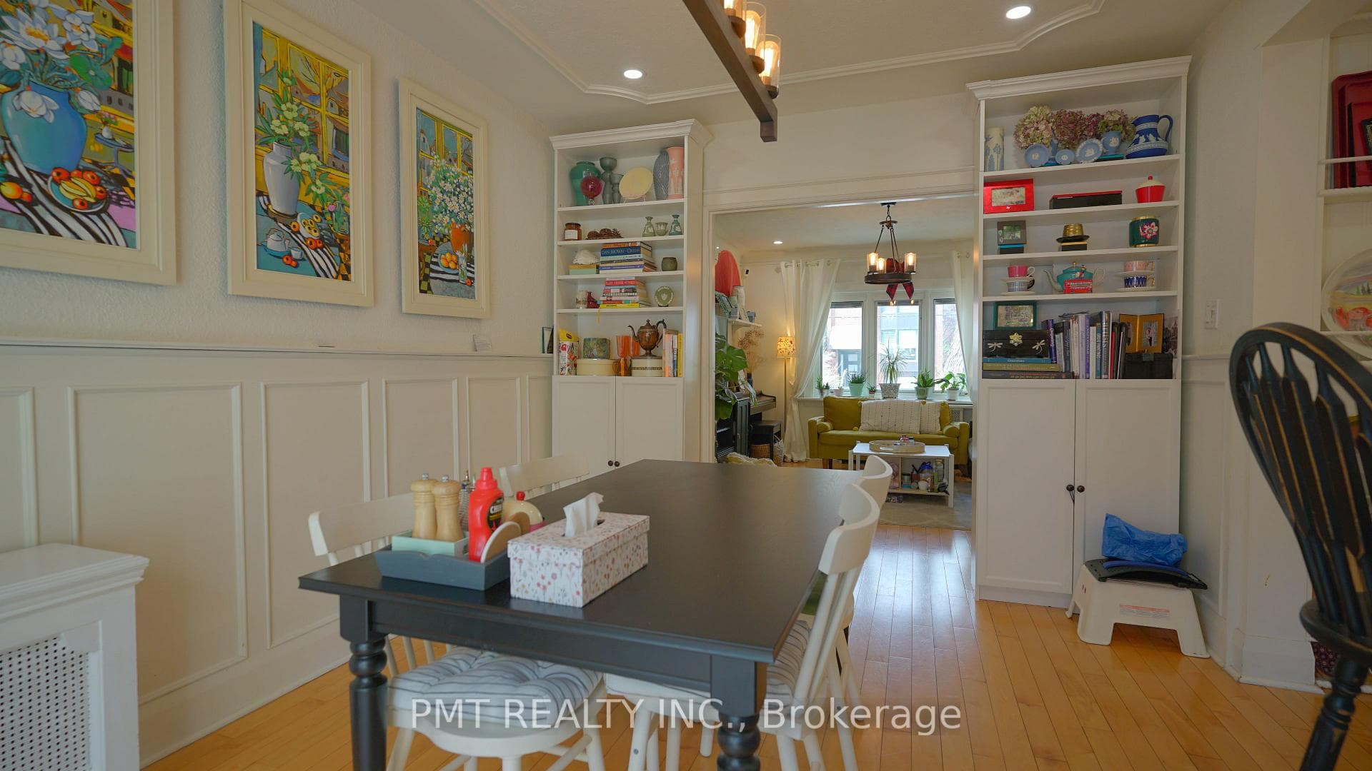 581 Soudan Avenue photo 12