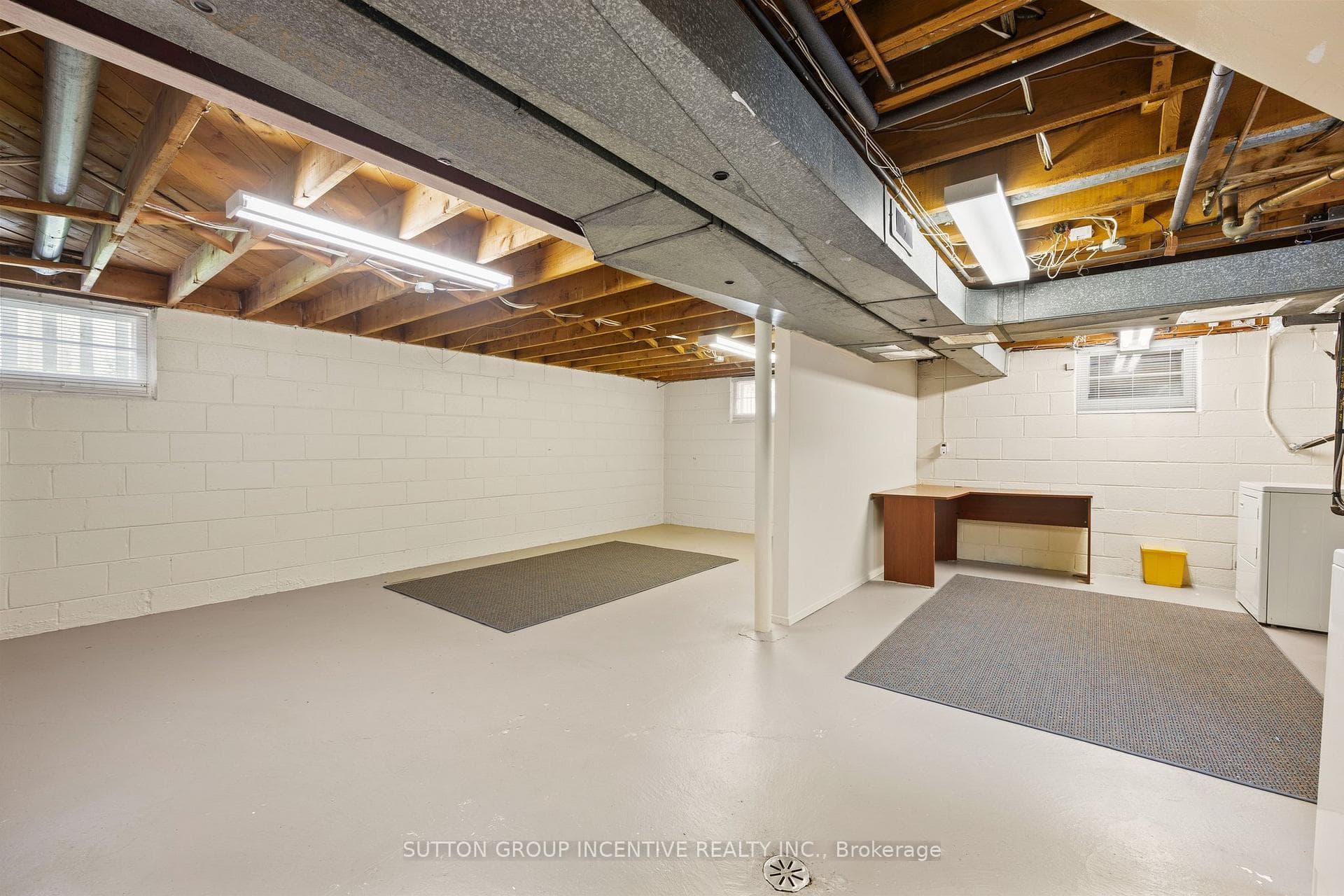 92 Blakemanor Boulevard photo 32
