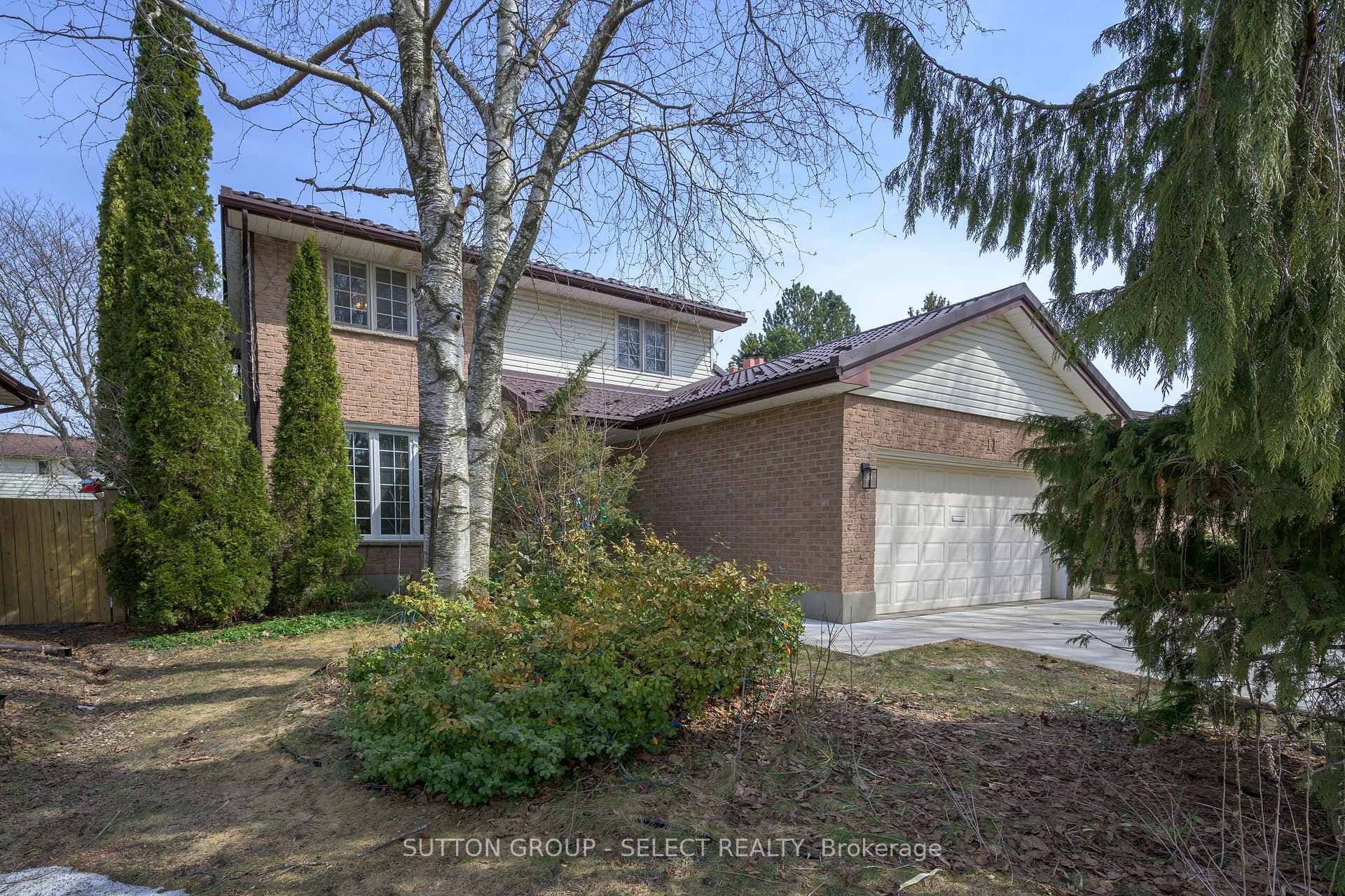 11 Chesham Grove photo 2