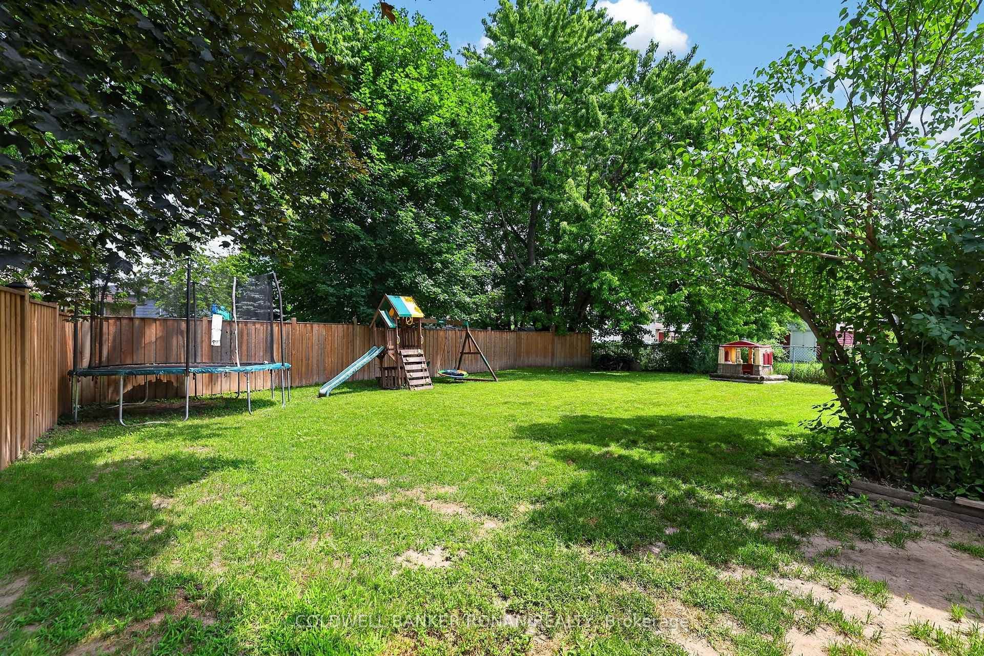 281 Tupper Boulevard photo 37