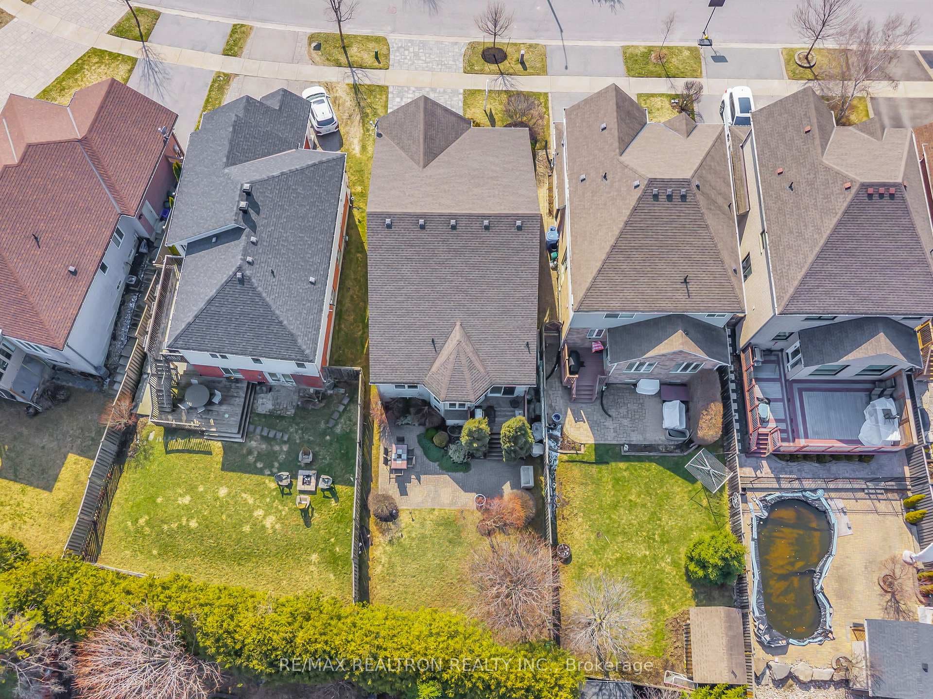 17 Marchant Circle photo 39