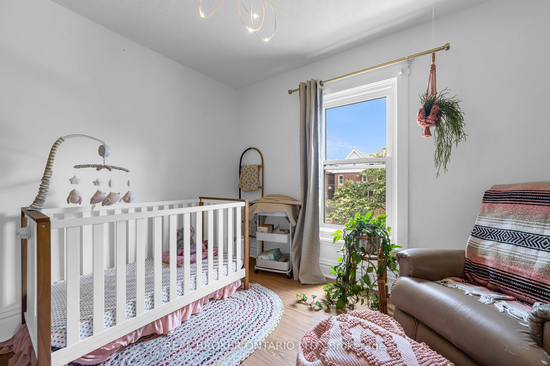 19 Barnesdale Avenue photo 12