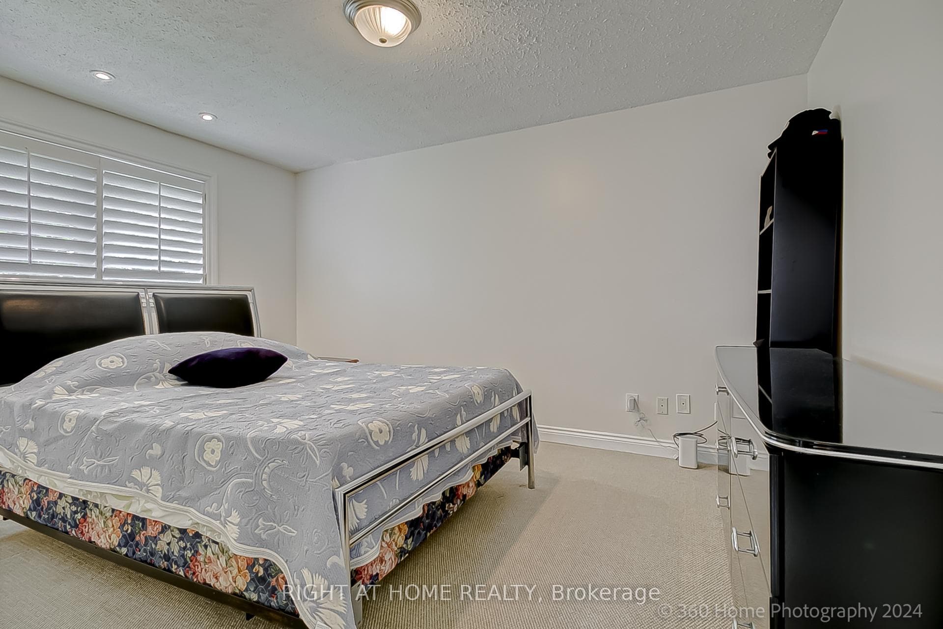 685 Foxwood Trail photo 17