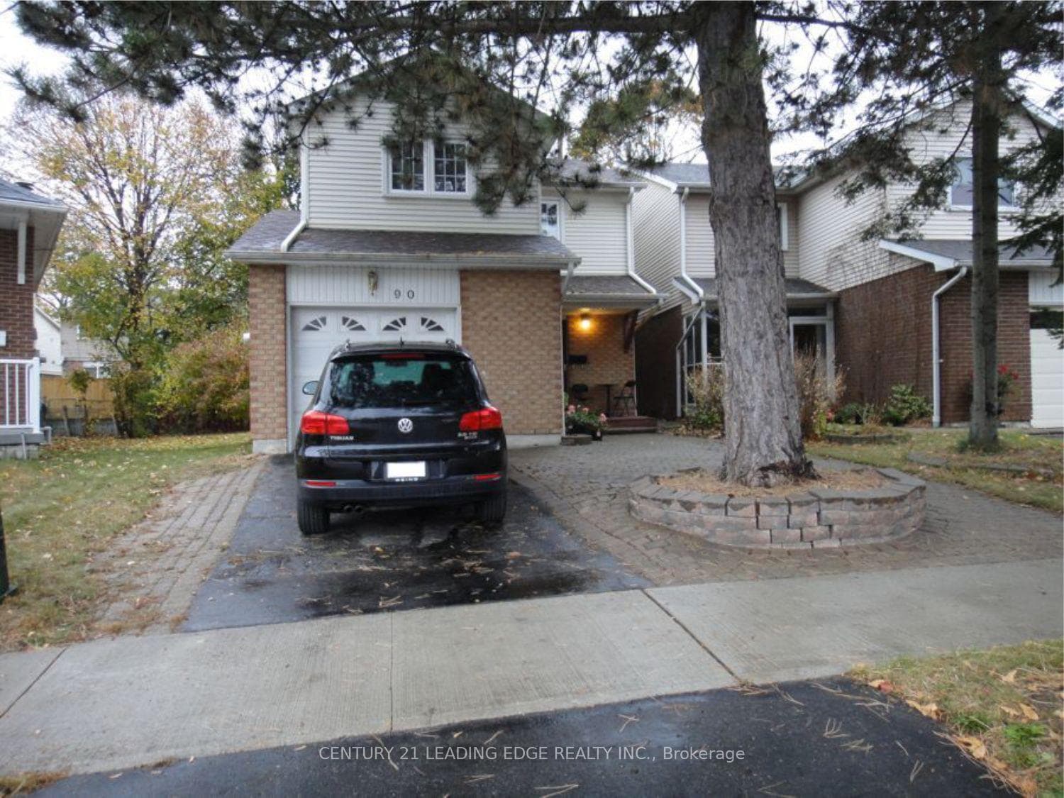 90 Granada Crescent Unit Bsmnt photo 1