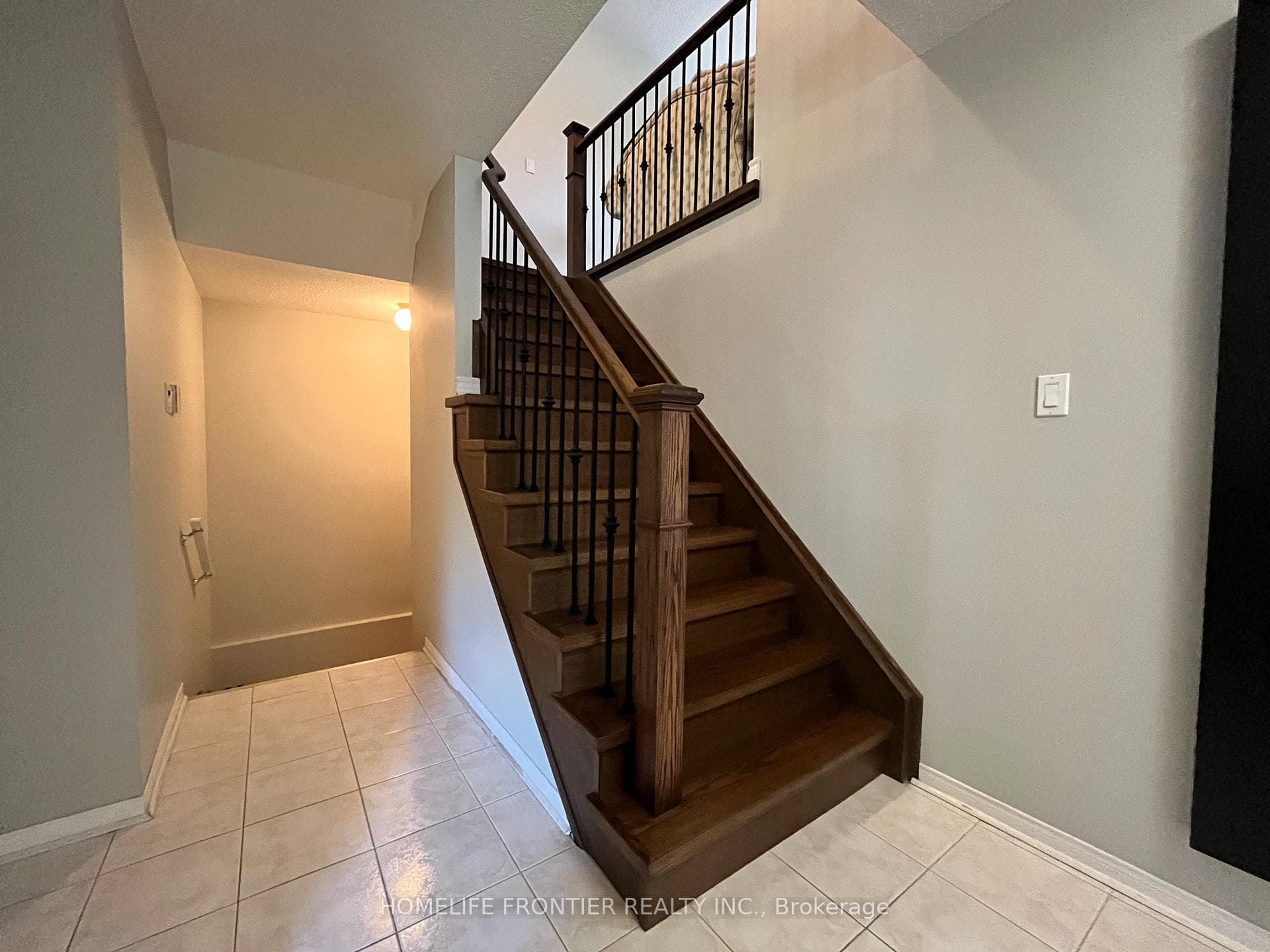 36 Tamara Drive photo 5