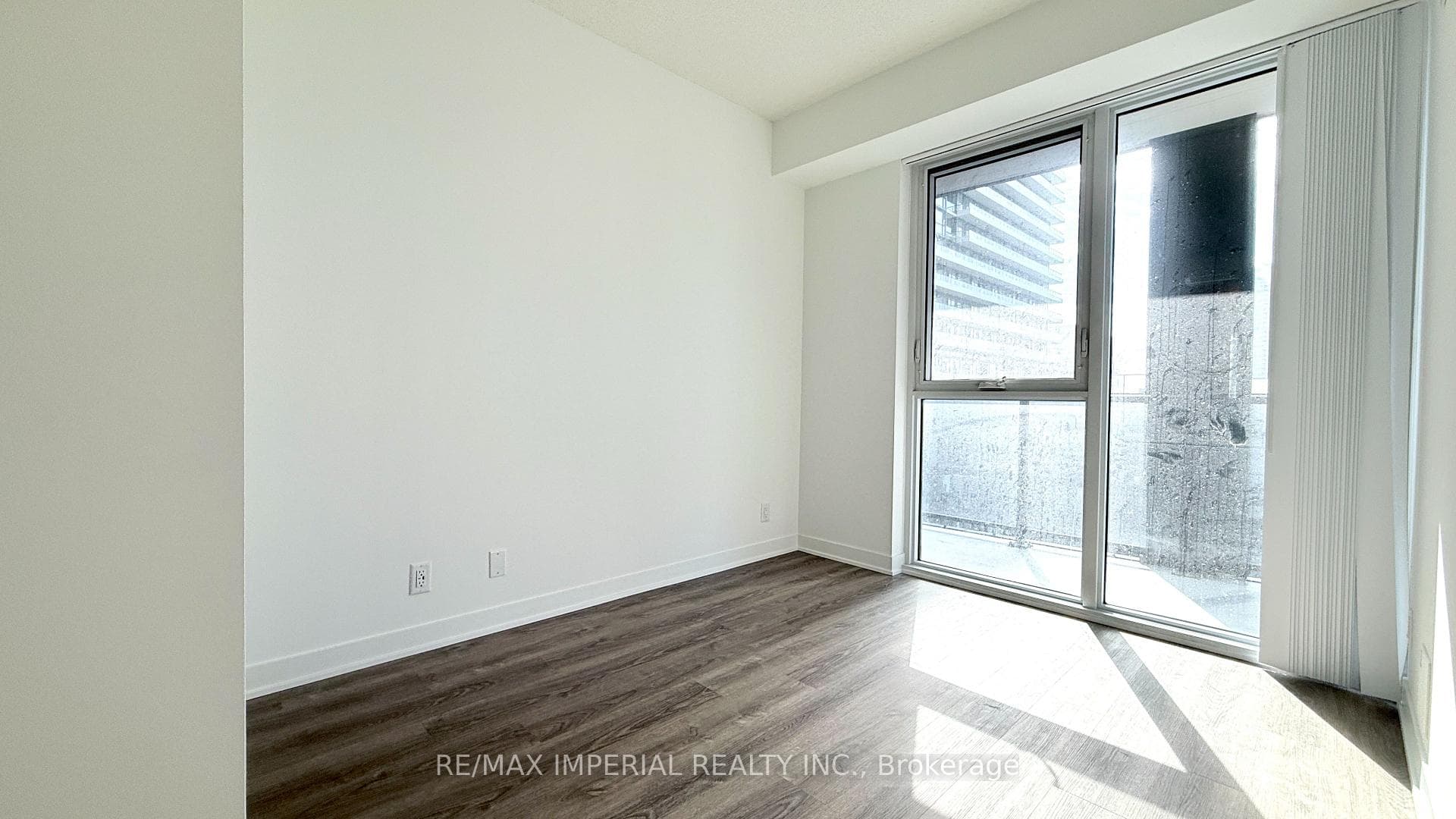 180 Front Street Unit 2107 photo 19