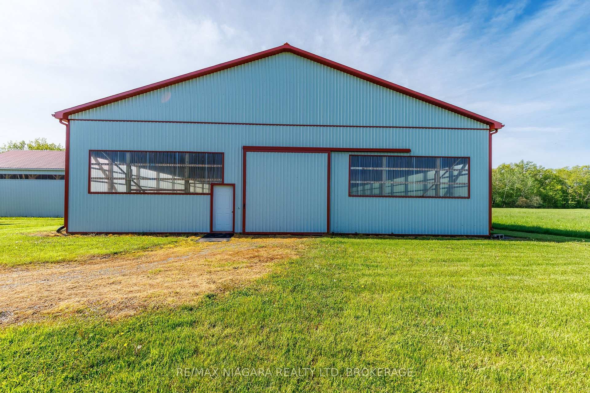 Arena 60'x100'