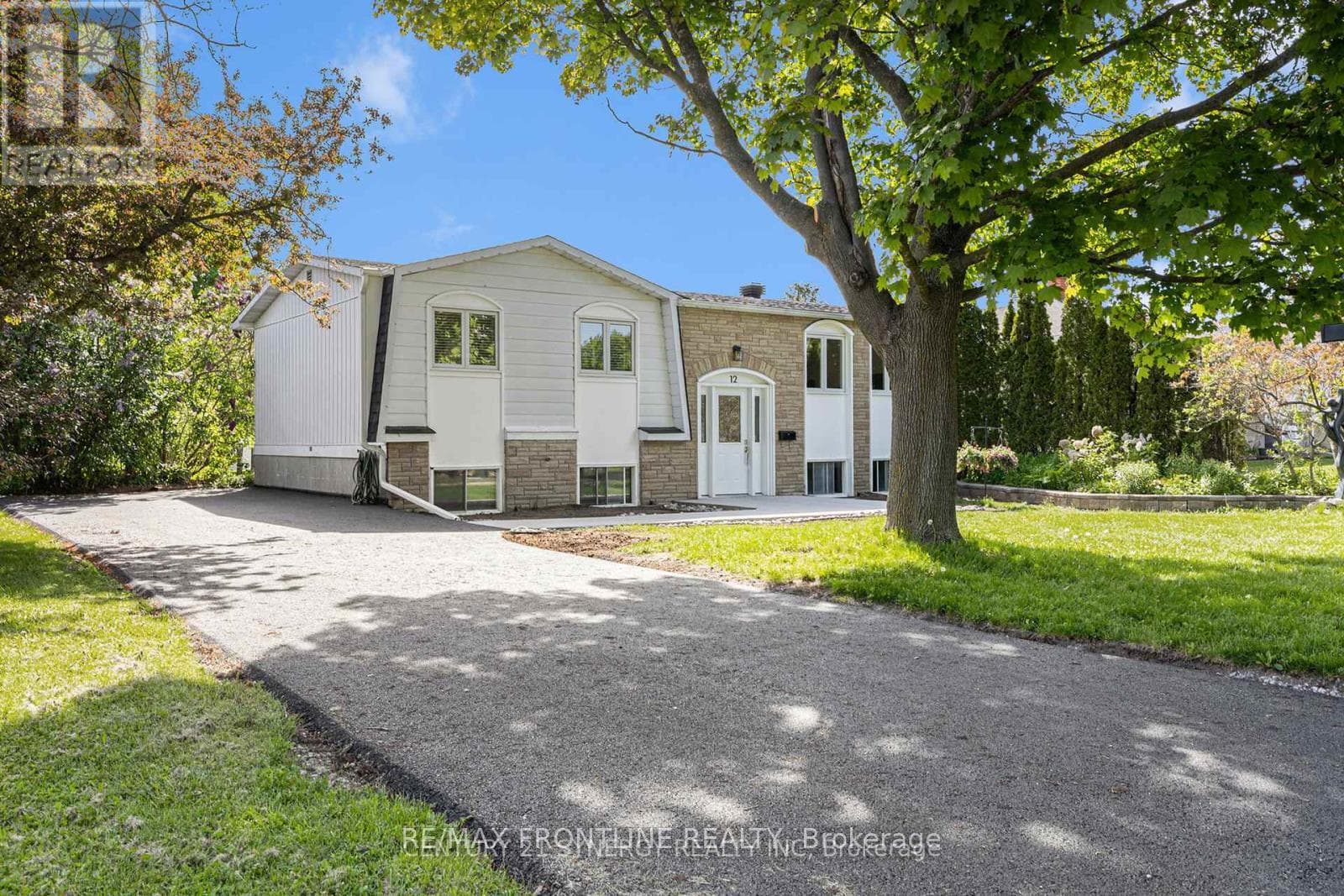 12 Morgan Avenue photo 2