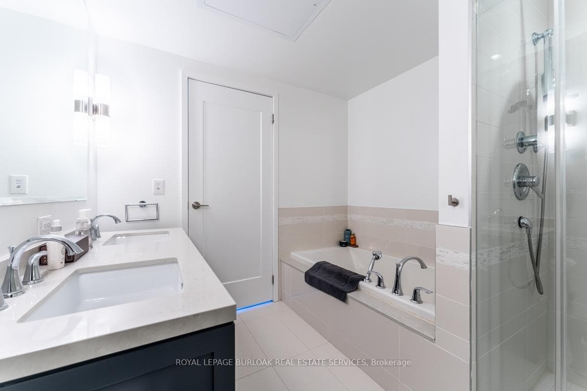 25 Malcolm Road Unit 410 photo 15