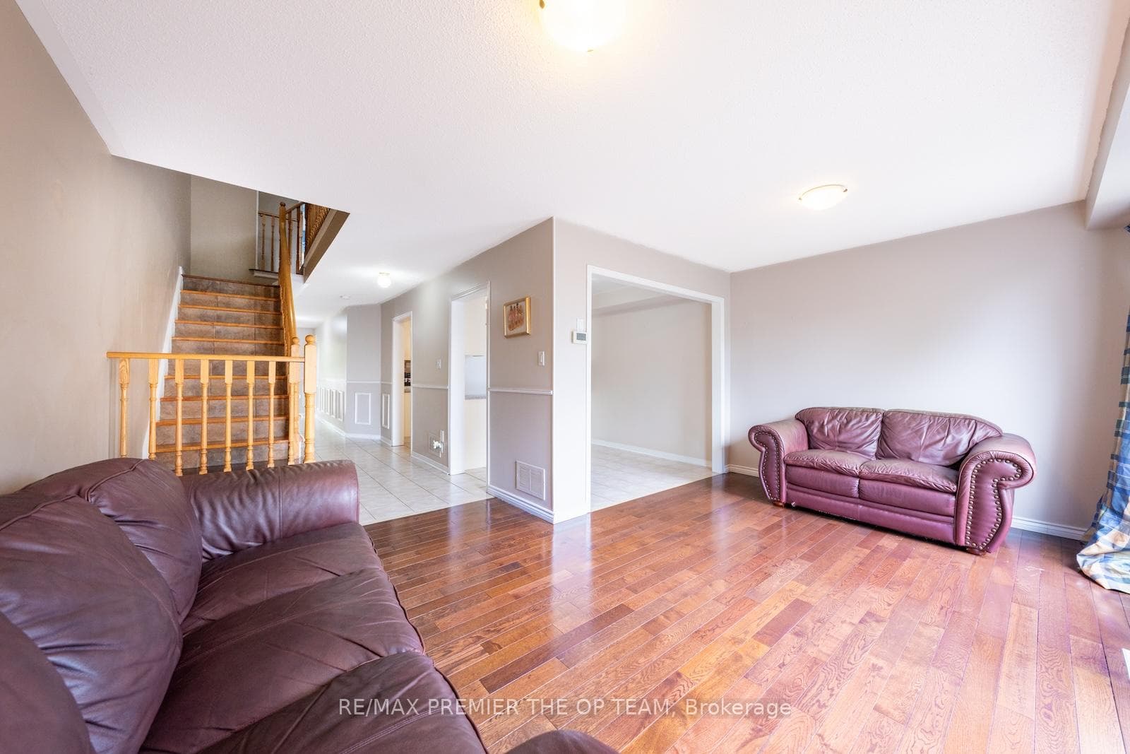 39 Frank Johnston Road photo 5
