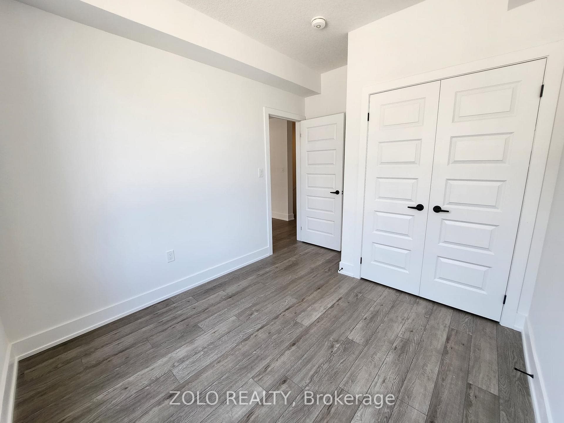 99 Roger Street Unit 25 photo 5