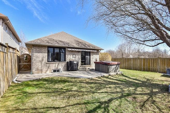 1286 Inglehart Drive photo 2
