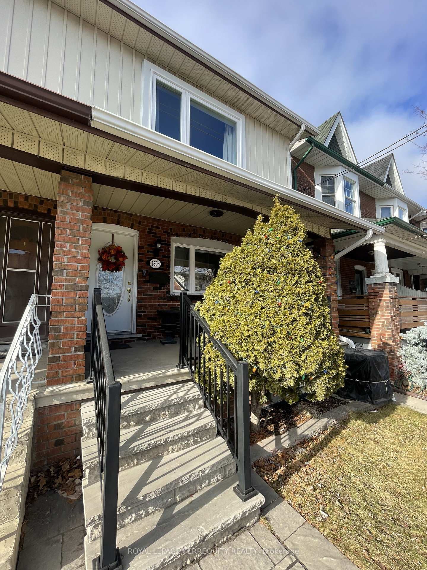 1806 Dufferin Street Unit Upper photo 11
