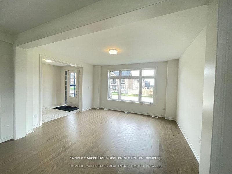 17 Bellflower Crescent photo 16