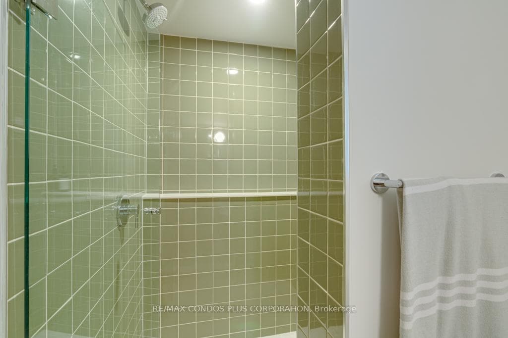 6 Munson Crescent photo 36