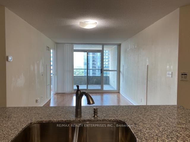 23 Hollywood Avenue Unit 2601 photo 5
