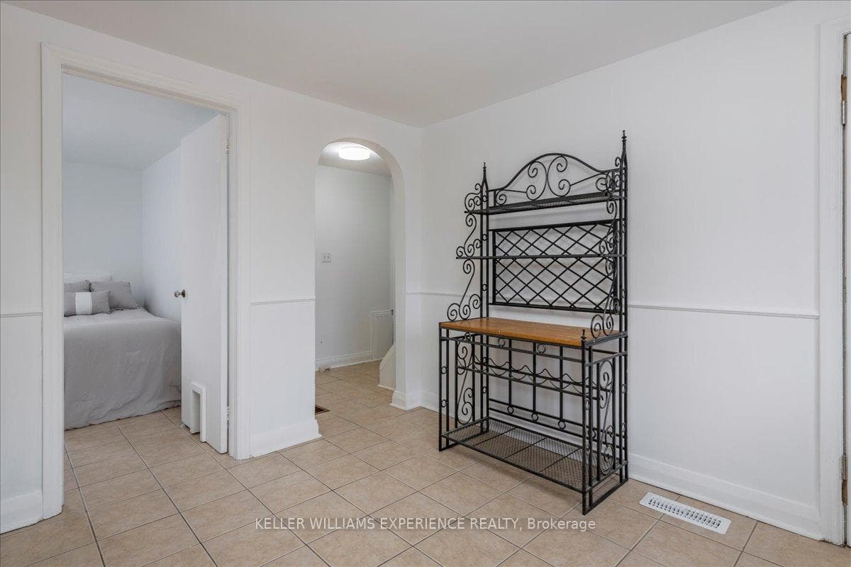 116 Huronia Road photo 10